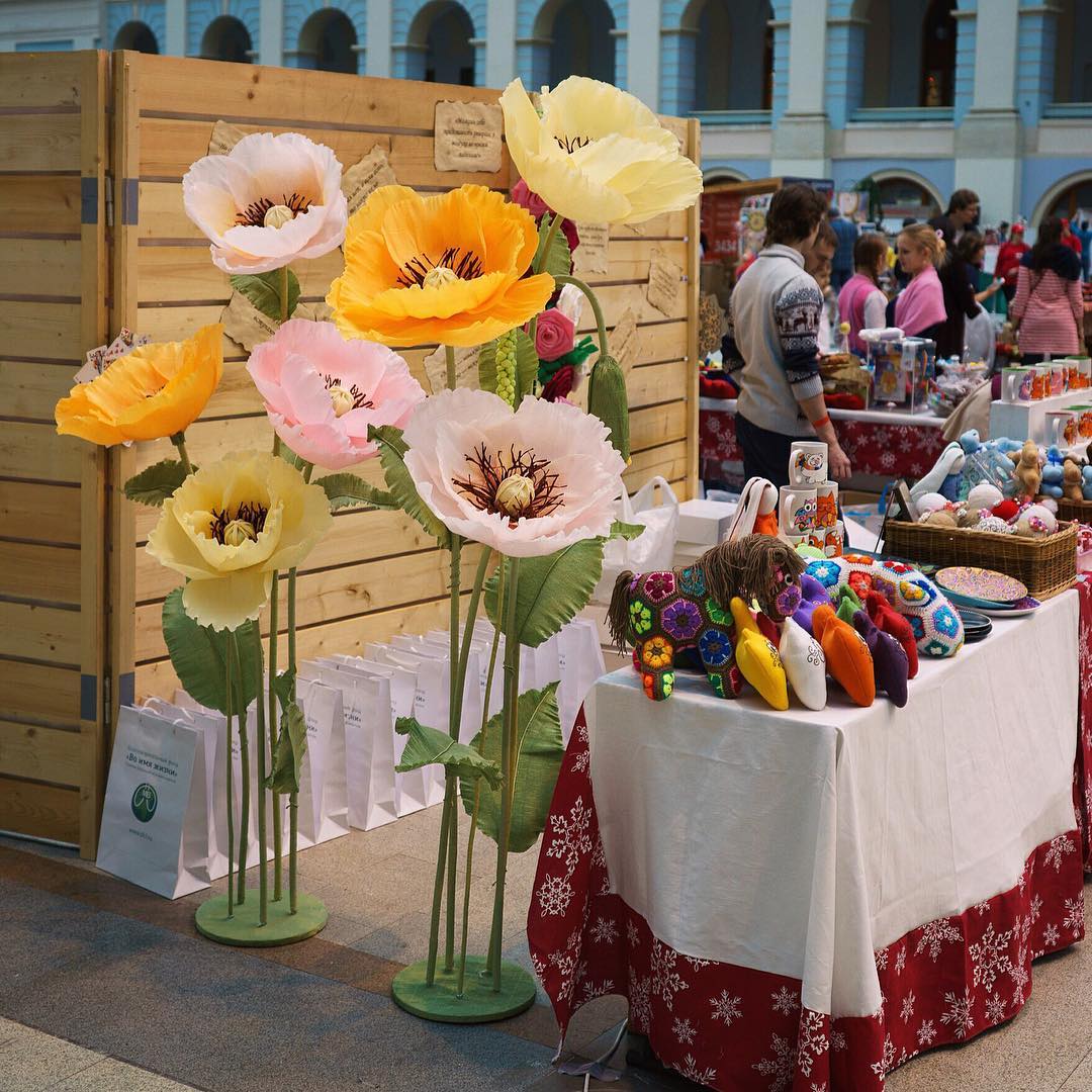 Giant paper poppy - large poppy- poppy flowers- large paper flowers - wedding decor - decoration for wedding party - event wall decoration