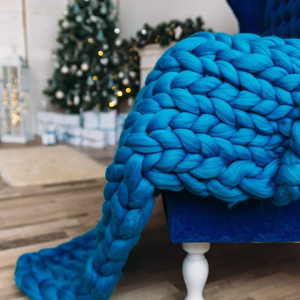 Super Chunky Blanket 70x80 inc (180x203 cm)