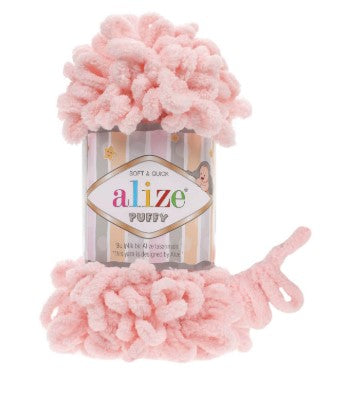 Pink yarn with a spool labeled 'alize puffy 340' on a white background