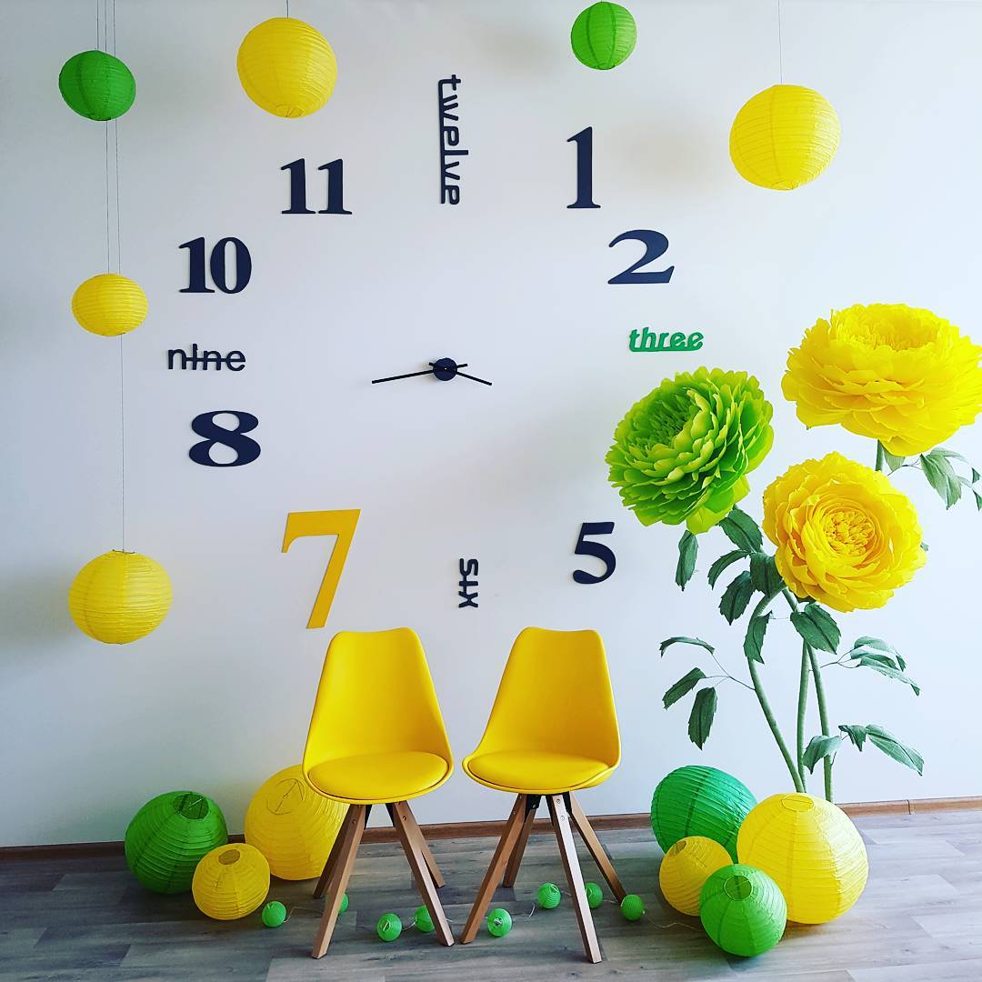 Premium 180g Italian Crepe Paper in Bright Daisy Yellow 17E5 – Ideal for Giant Sunflowers and Cheerful Decor