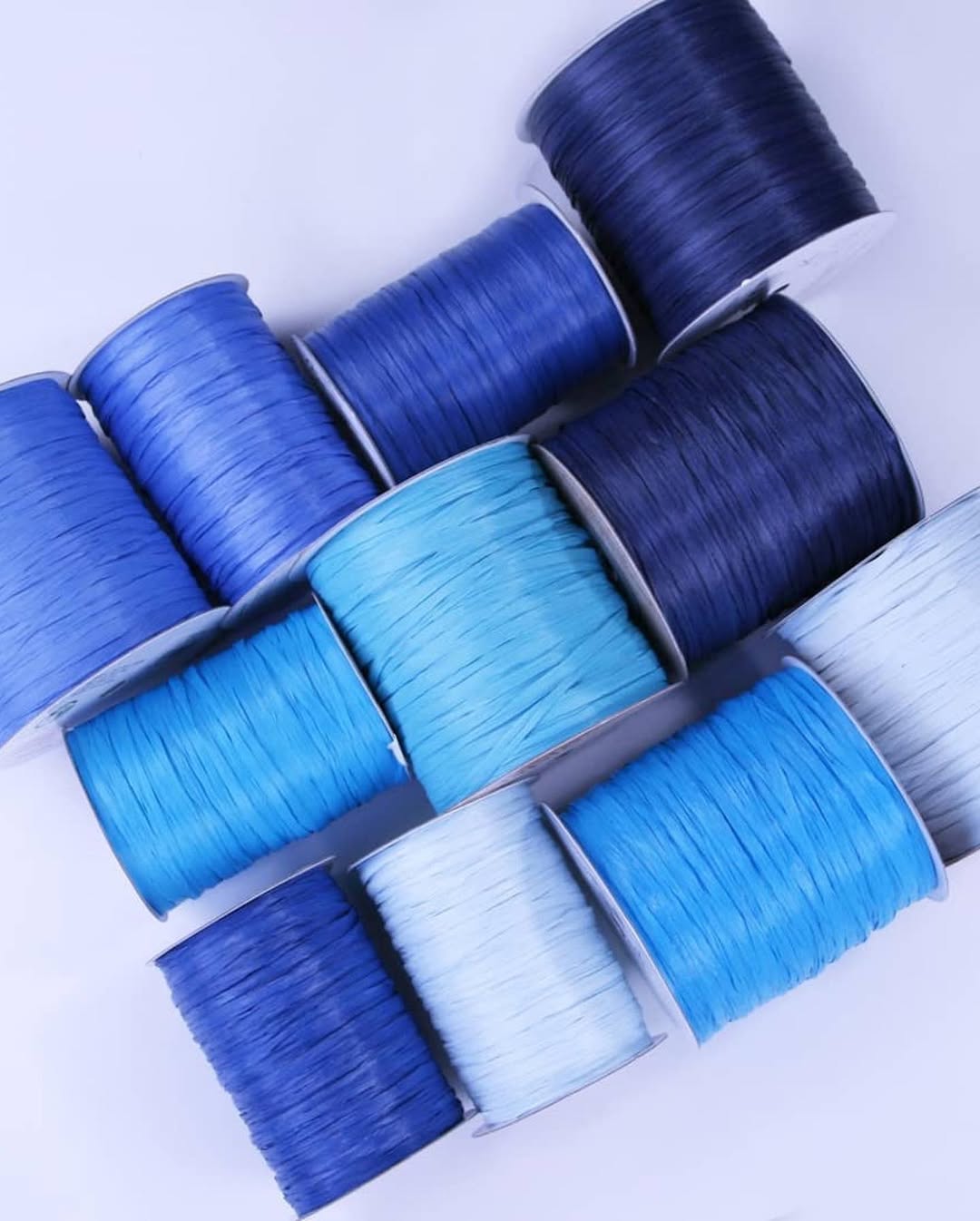 ISPIE Rayon Raffia Yarn in ocean blues and turquoise shades – silky genuine plant fiber crochet thread for beach bags and summer accessories