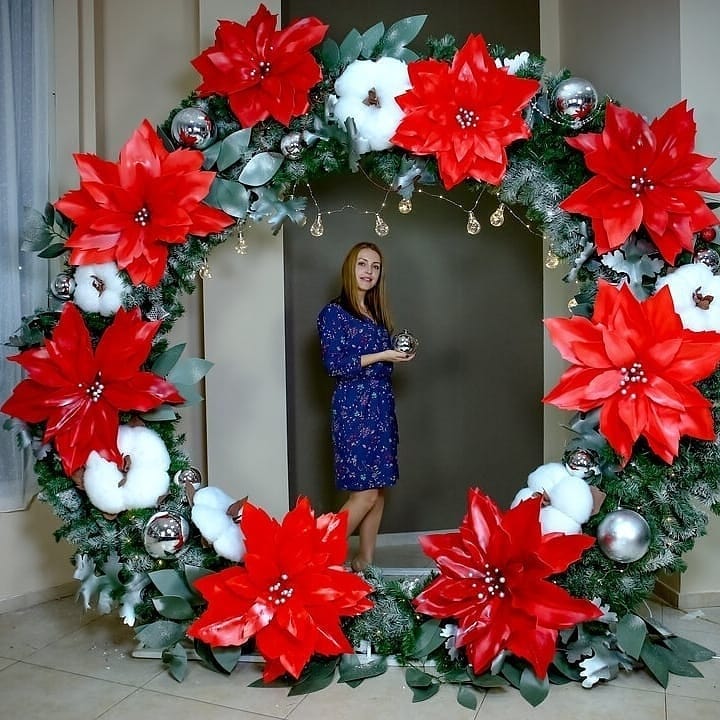 Giant Red Poinsettia Wreath with Lights 2.3m