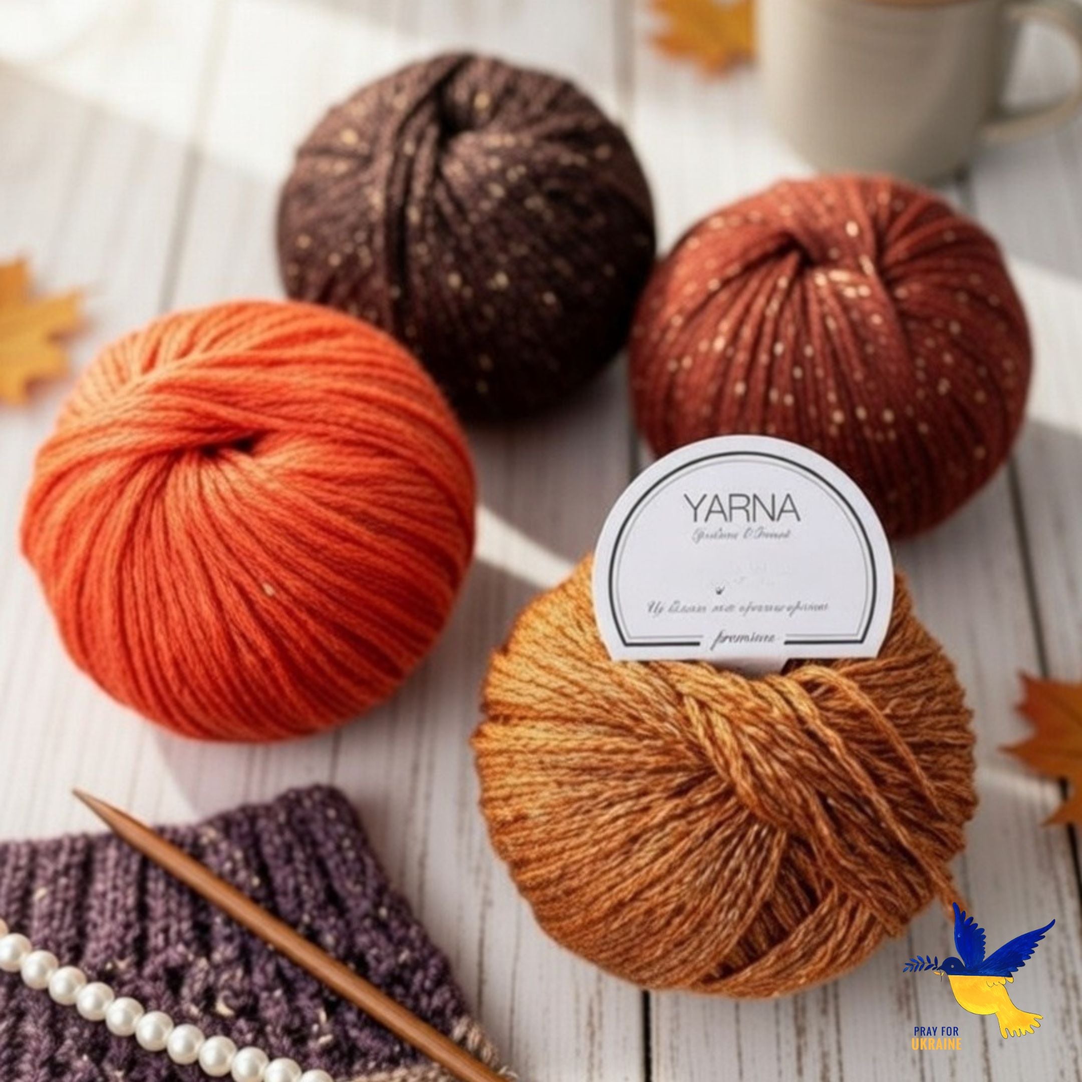 Italian metallic lurex cotton yarn in crystal finish, soft natural cotton blended with fine metallic thread for breathable shiny knitwear and crochet