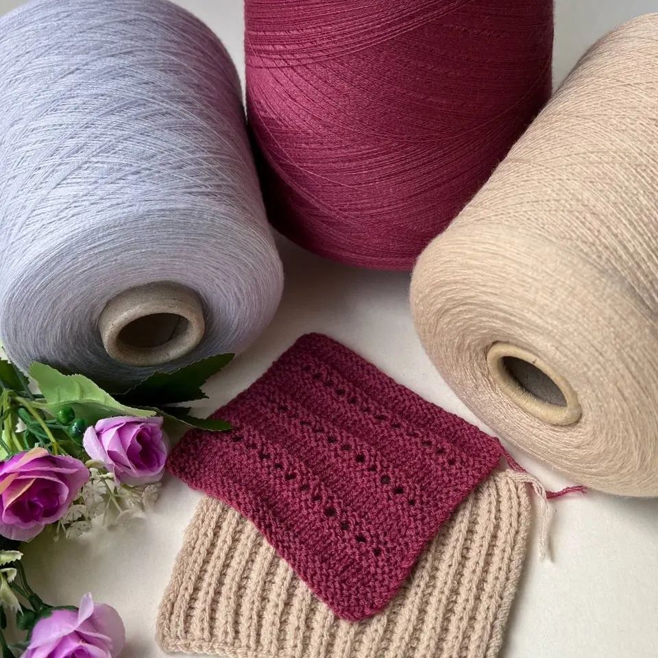 Authentic Italian merino 2/16 yarn hank, super soft extra fine wool, 800 meters per 100 grams, ideal for lightweight sweaters, lace shawls, and baby knits