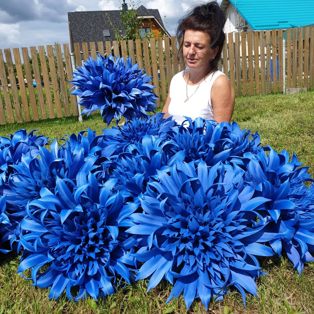 Large Paper Flowers 