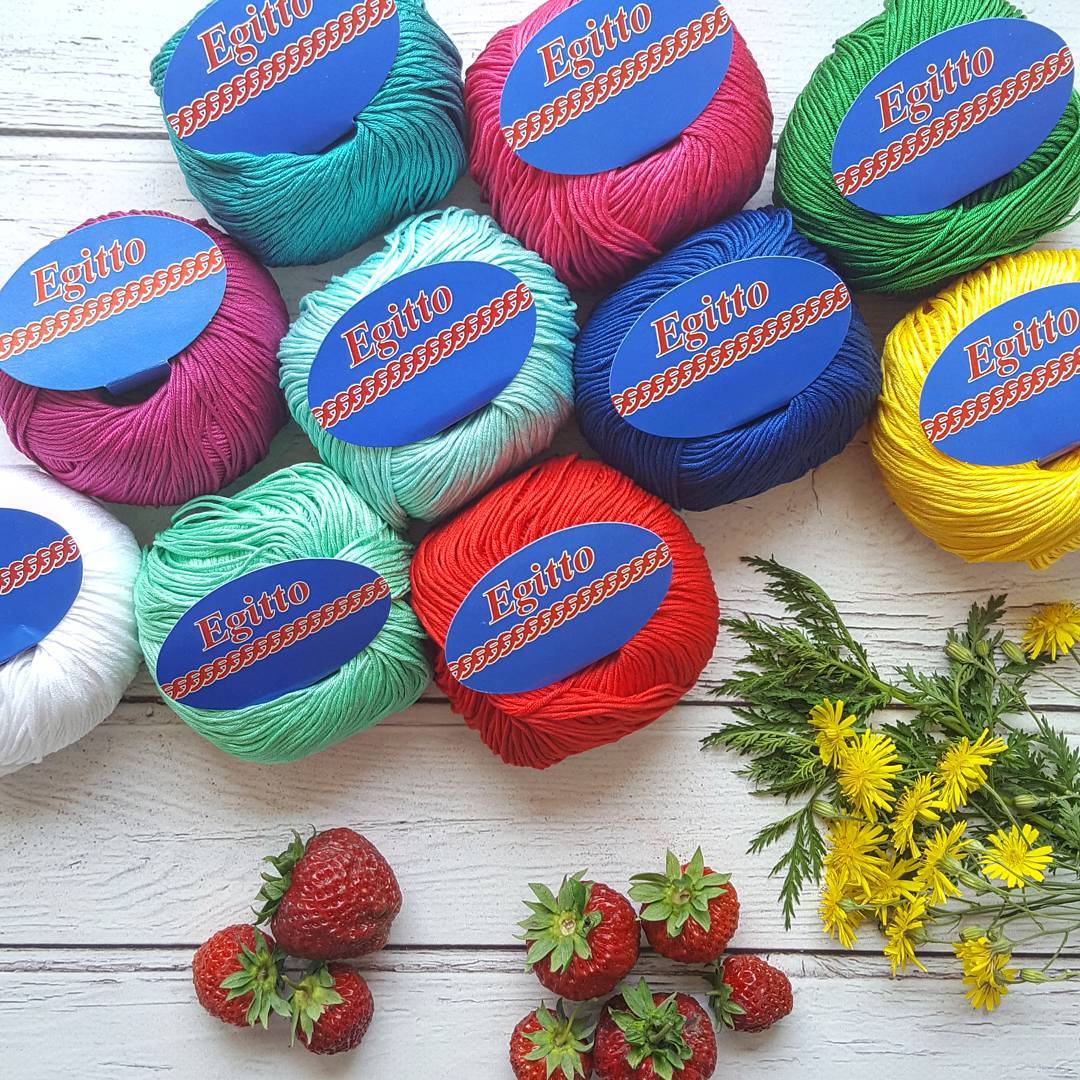 Breathable summer crochet top Kasbah yarn, glossy Egyptian cotton, detailed stitch definition, elegant garment