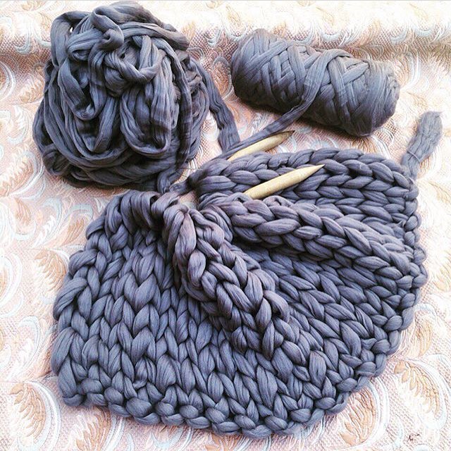 Arm knit blanket merino wool 32x40inc (81x101cm)