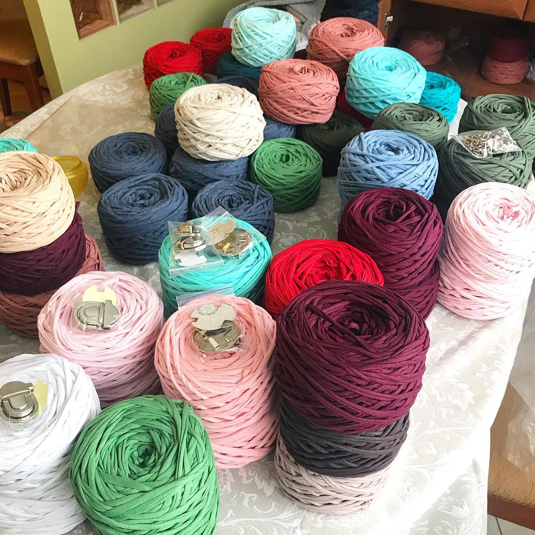 Shop T-Shirt Yarn for Crocheting 7-9 mm, Fett at Artsy Sister.