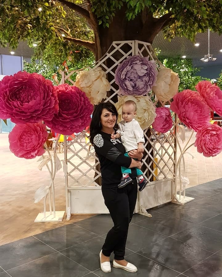 Large Paper Flowers 