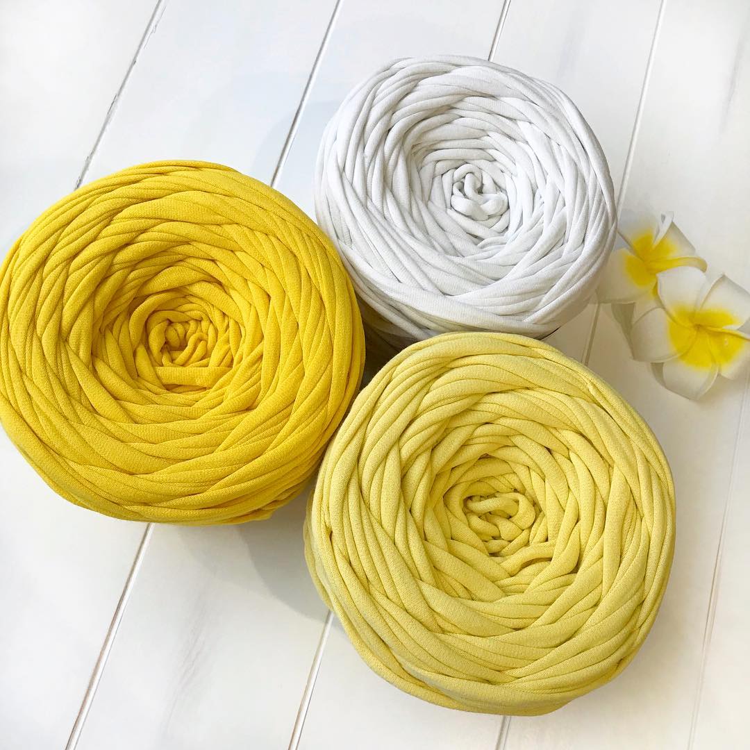 Tshirt Yarn 50metres/55yards, 165-190gr, 7-9mm Thickness, 100% Cotton  Jersey Yarn Premium Quality Perfect for Baskets, Bags, Rugs Etc 