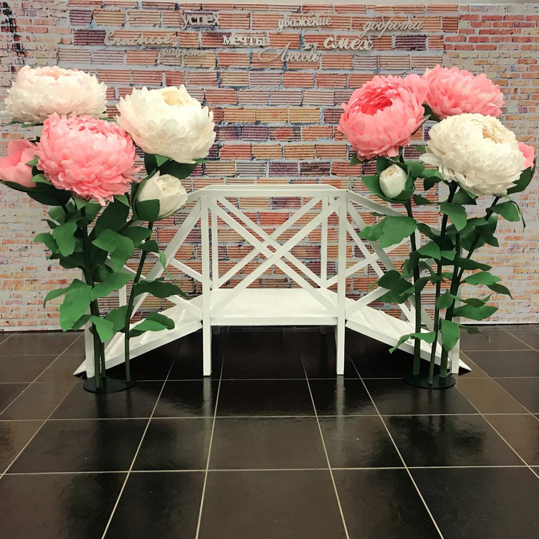 Large Paper Flowers 