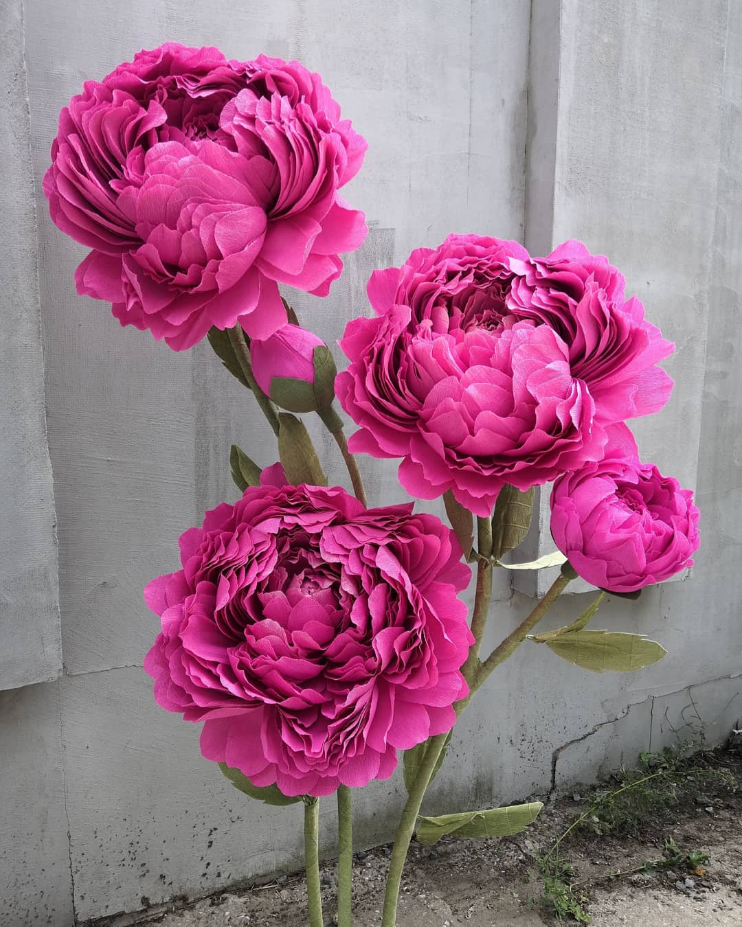 Lot of 9 large flowers, wedding Giant paper Flowers Composition, Wedding backdrop with huge flowers, Alice in Wonderland