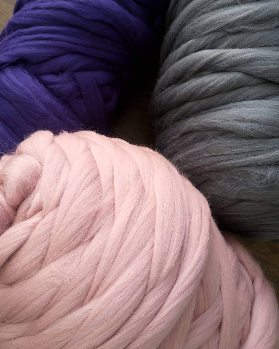 Merino Wool, Super Chunky Yarn - color from STERN - FuzzyRoom
