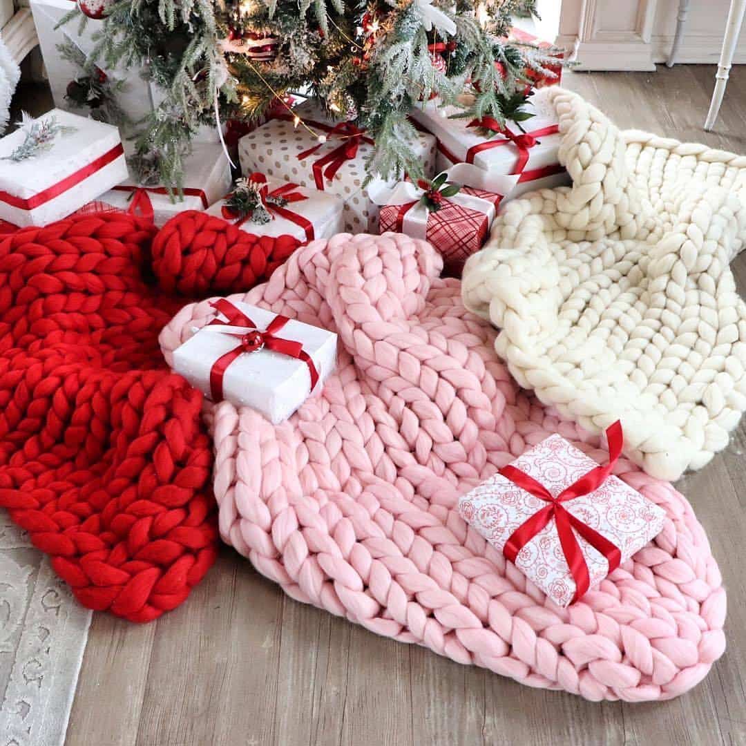 Chunky knit blanket. Arm knit blanket merino wool - FuzzyRoom