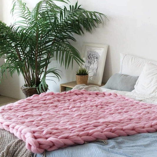 Chunky knit blanket. Premium merino wool blanket. Chunky knit throw. Arm knit blanket. 39 x 75 inches (99 cm x 191 cm) - FuzzyRoom