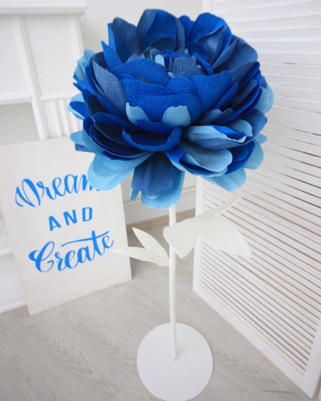 Italian Crepe Paper Roll - COLOR 555 - FuzzyRoom