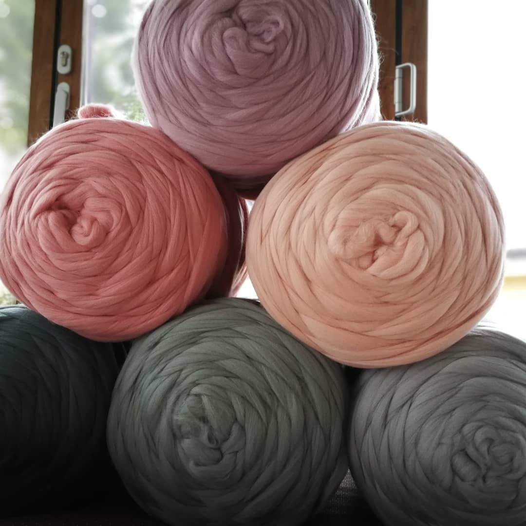 Merino Wool, Super Chunky Yarn - color from EMERALD - FuzzyRoom
