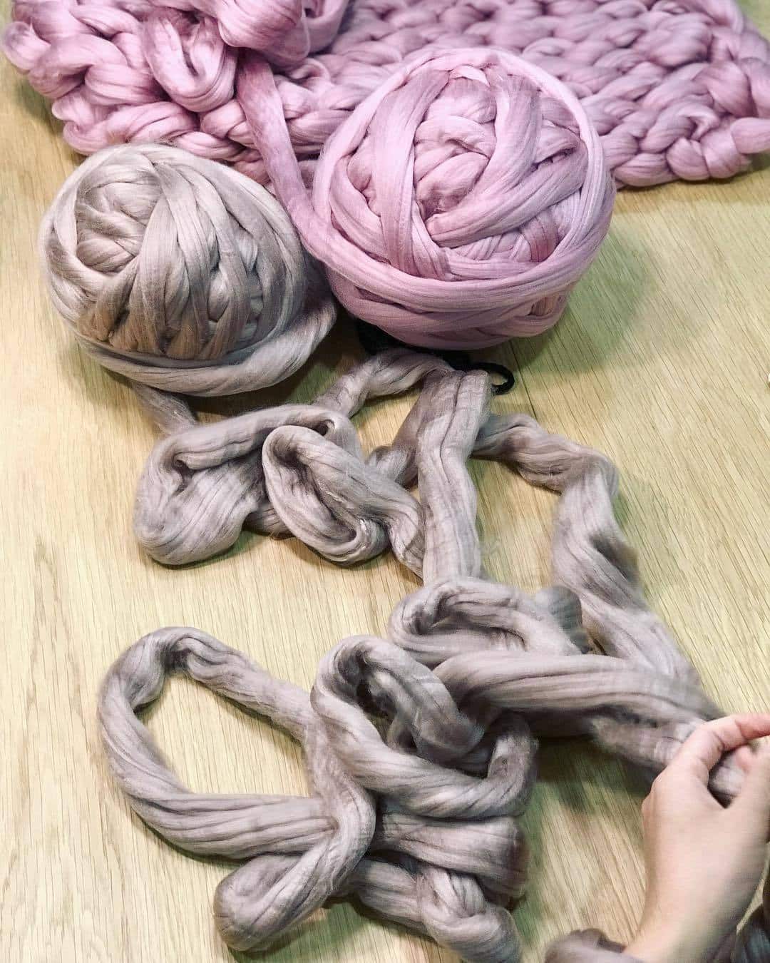 Merino Wool, Super Chunky Yarn - color from EMERALD - FuzzyRoom