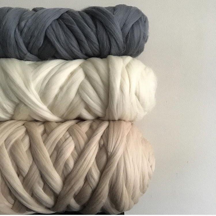 Merino wool yarn, Super bulky yarn, Bulky knit, Wool roving, Giant knit