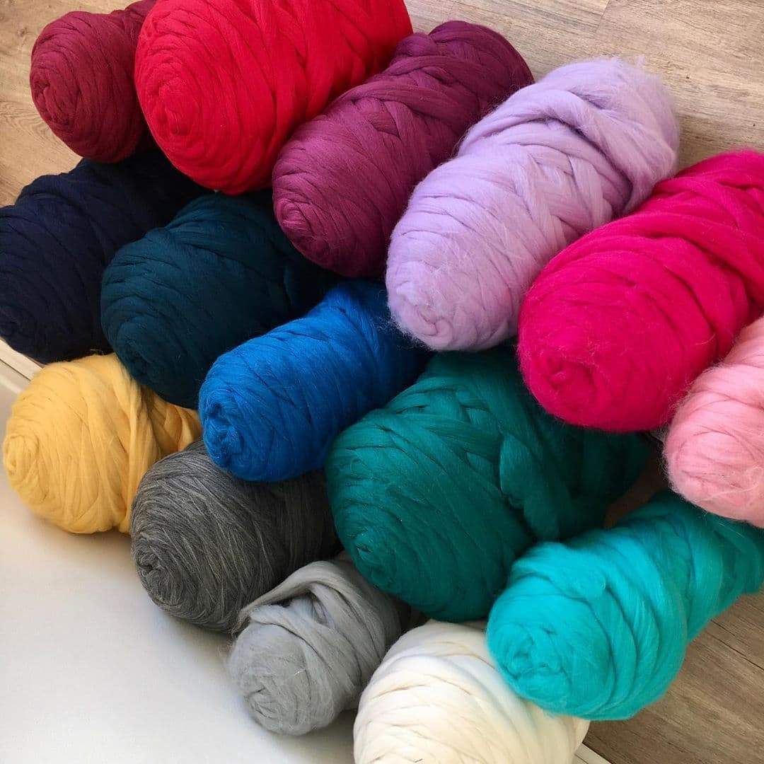 Merino Wool, Super Chunky Yarn - color from ULTRAMARINE - FuzzyRoom