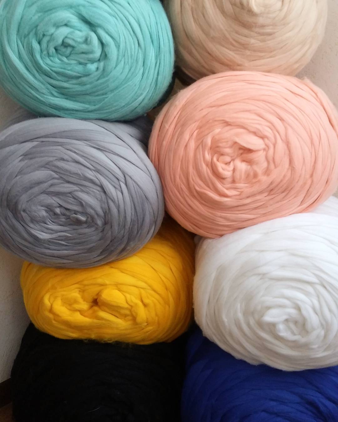 Merino Wool, Super Chunky Yarn - color from FIR - FuzzyRoom