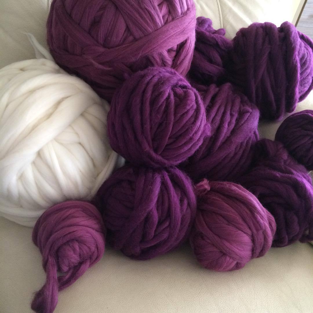 Merino Wool, Super Chunky Yarn - color from SCARLET - FuzzyRoom