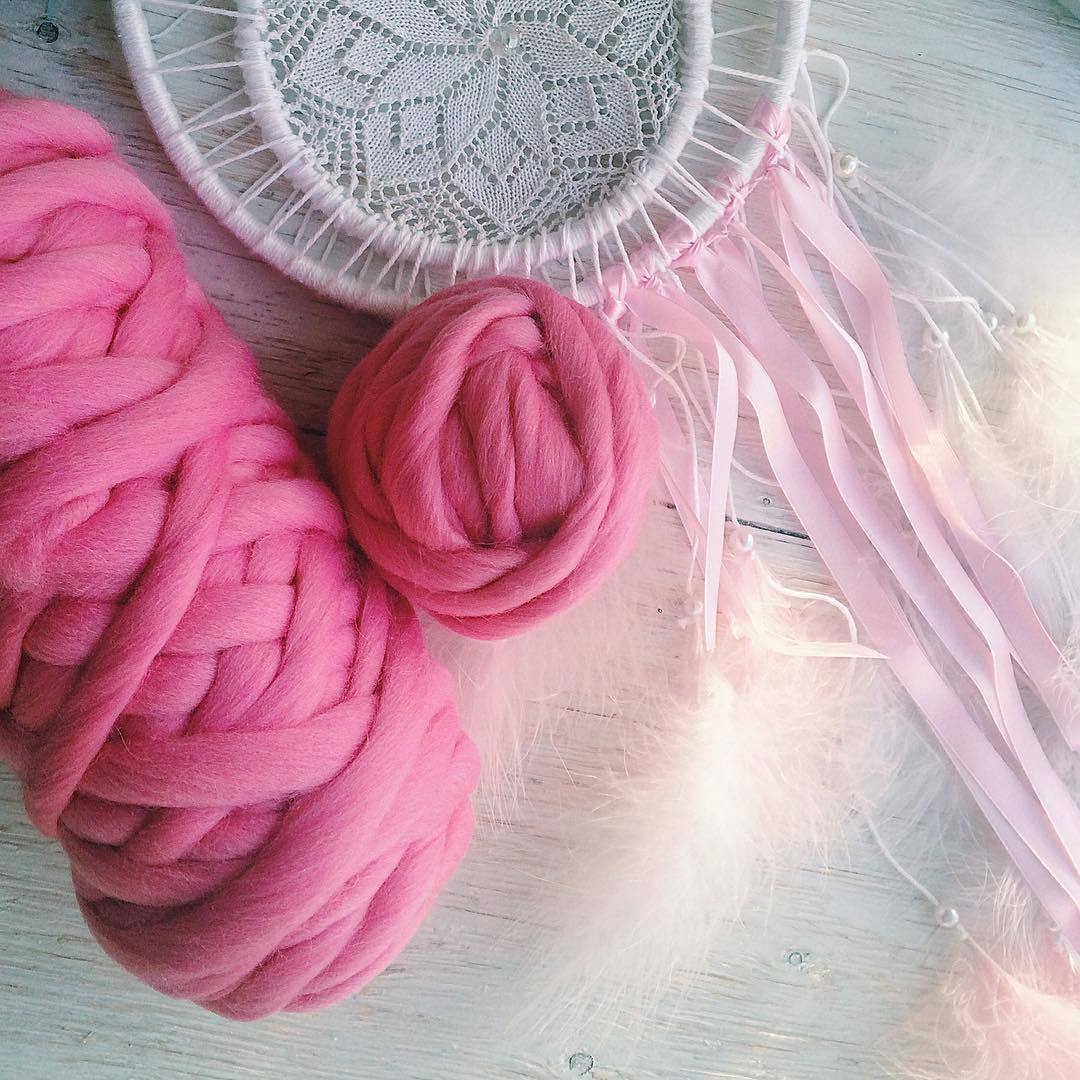 Merino Wool, Super Chunky Yarn - color from SCARLET - FuzzyRoom